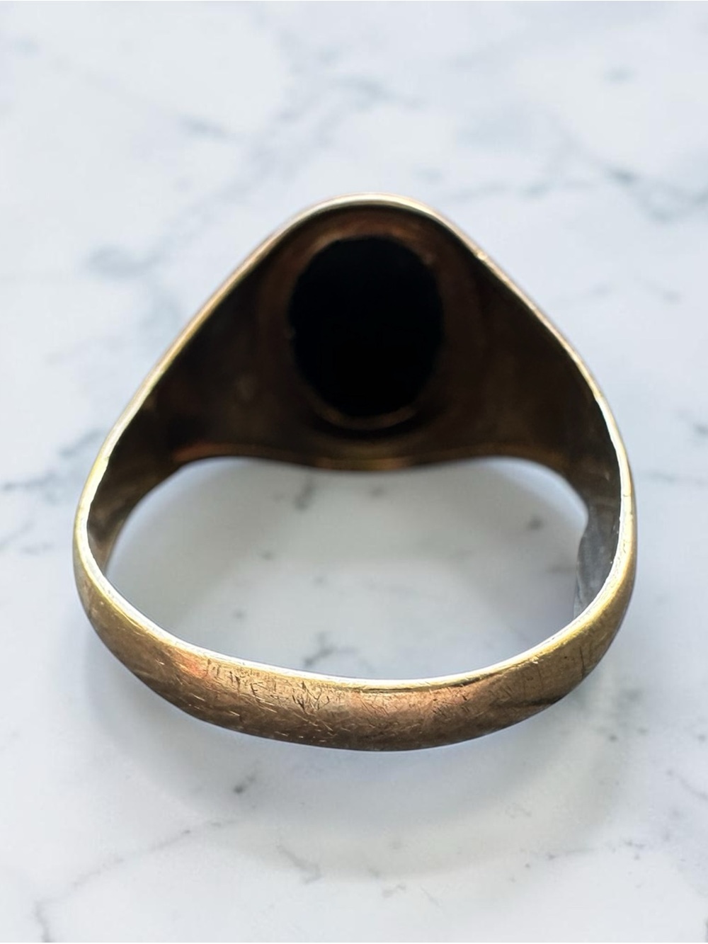 Vintage UK 9K Yellow Gold Black Onyx Signet Ring - Size 5 (2.1g - Picture 8 of 11